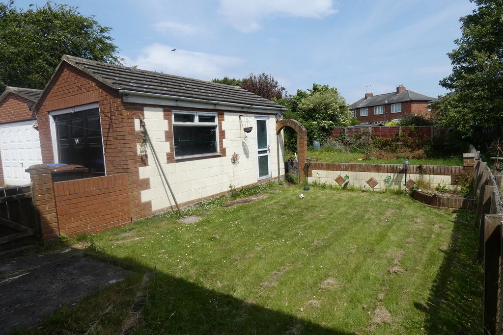 Rear Garden/Garage- click for photo gallery